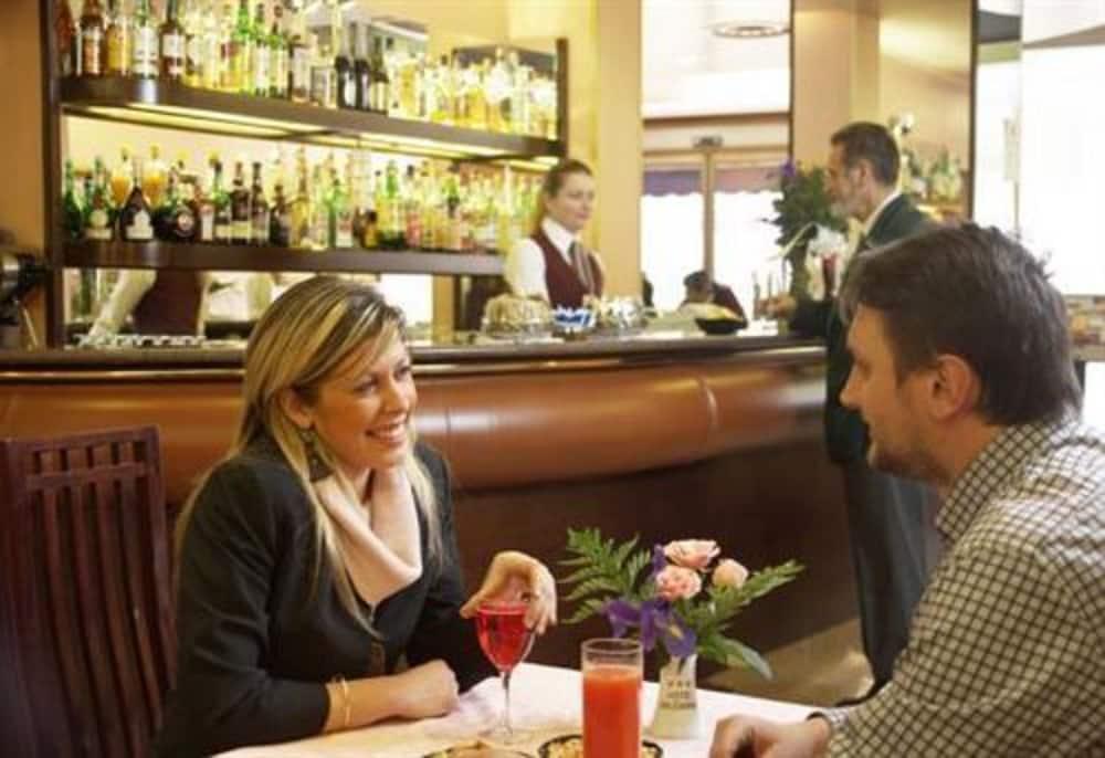 Hotel Valganna Милан Экстерьер фото